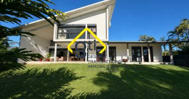 villa f7 contemporaine  240 m²  bord de mer, deuxième li