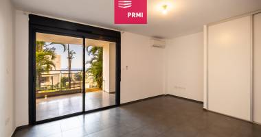appartement t1 en rez-de-jardin avec varangue, aperçu mer et parking - montgaillard saint-denis