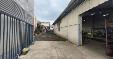 local sainte-clotilde - 200 m²