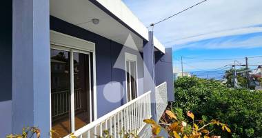 petite-Île centre, maison 115 m² + dépendance 100 m², fort potentiel
