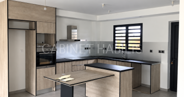 a louer - appartement de type f3 d'environ 85,72 m2 - le tampon - 1 272,00 €