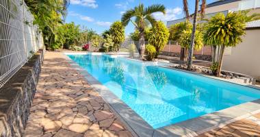 t2 de standing/piscine/résidence haut de gamme