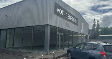 2 964€ ht + 228 € ht * a louer 114m² - local bureau à jarry, 97122 baie-mahault