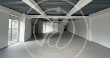 2454,70 € ttc+ charges 303.80 € -a louer 112m² - local bureau à jarry, 97122 baie-mahault