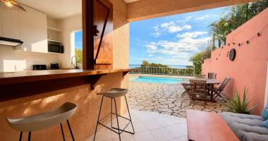 opportunité rare proche centre ville et lagon! villa f4/f5 à saint leu avec magnifique vue mer