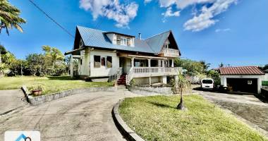 tampon 97430 - villa f5 - beaux espaces - terrain verdoyant - bien entretenu