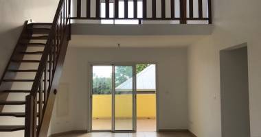 bel appartement f4 duplex quartier ruisseau