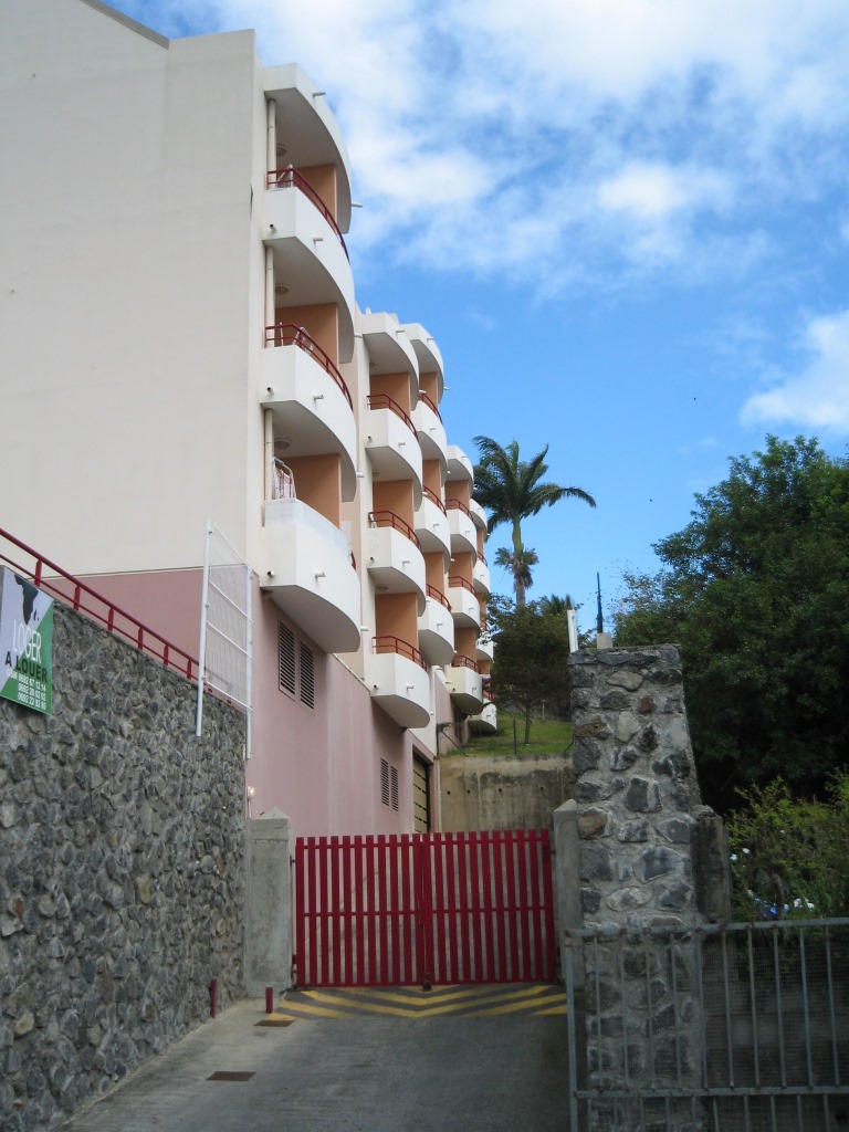 Location appartement SainteClotilde (97490) Réunion Nord Réf. 2069