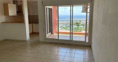 t2  non meuble dans une résidence sécurisée, vue mer  libre au 01 mars 2026