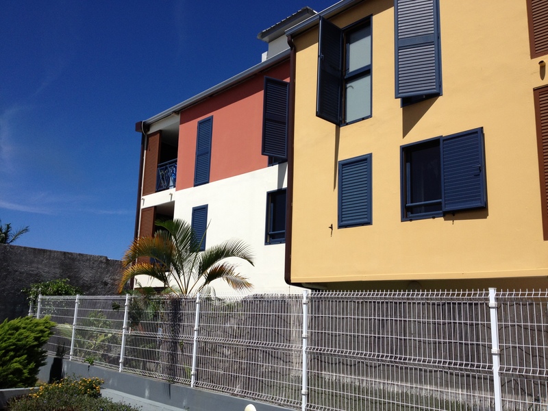 Location t2 SainteClotilde (97490) Réunion Nord Réf. CYPRES133070771