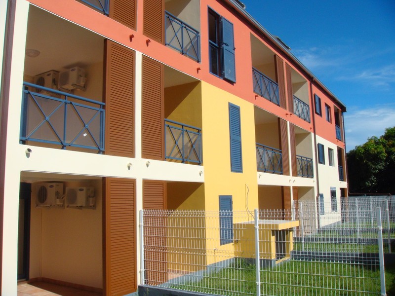 Location t3 SainteClotilde (97490) Réunion Nord Réf. cyprès183329469