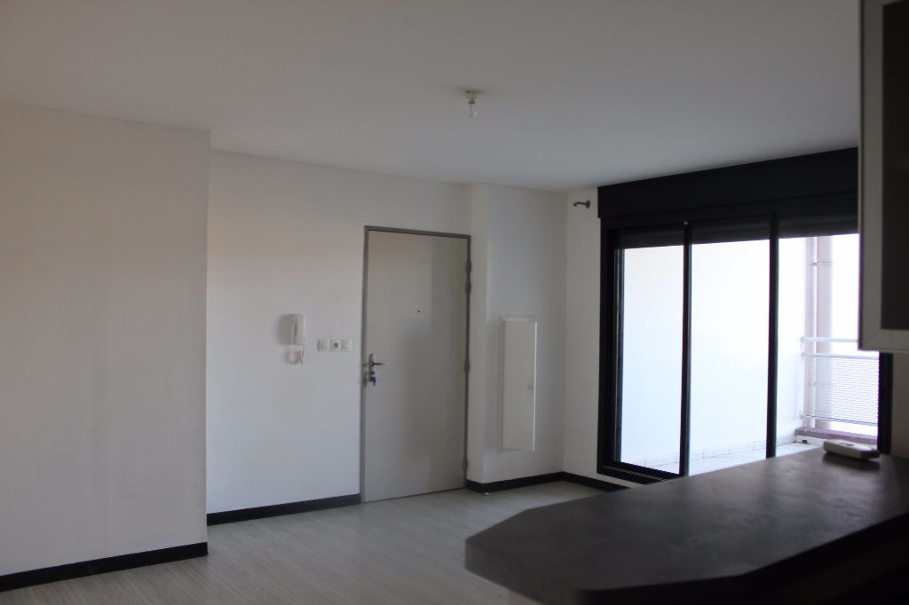 Location appartement SainteClotilde (97490) Réunion Nord Réf. 2501LNJN