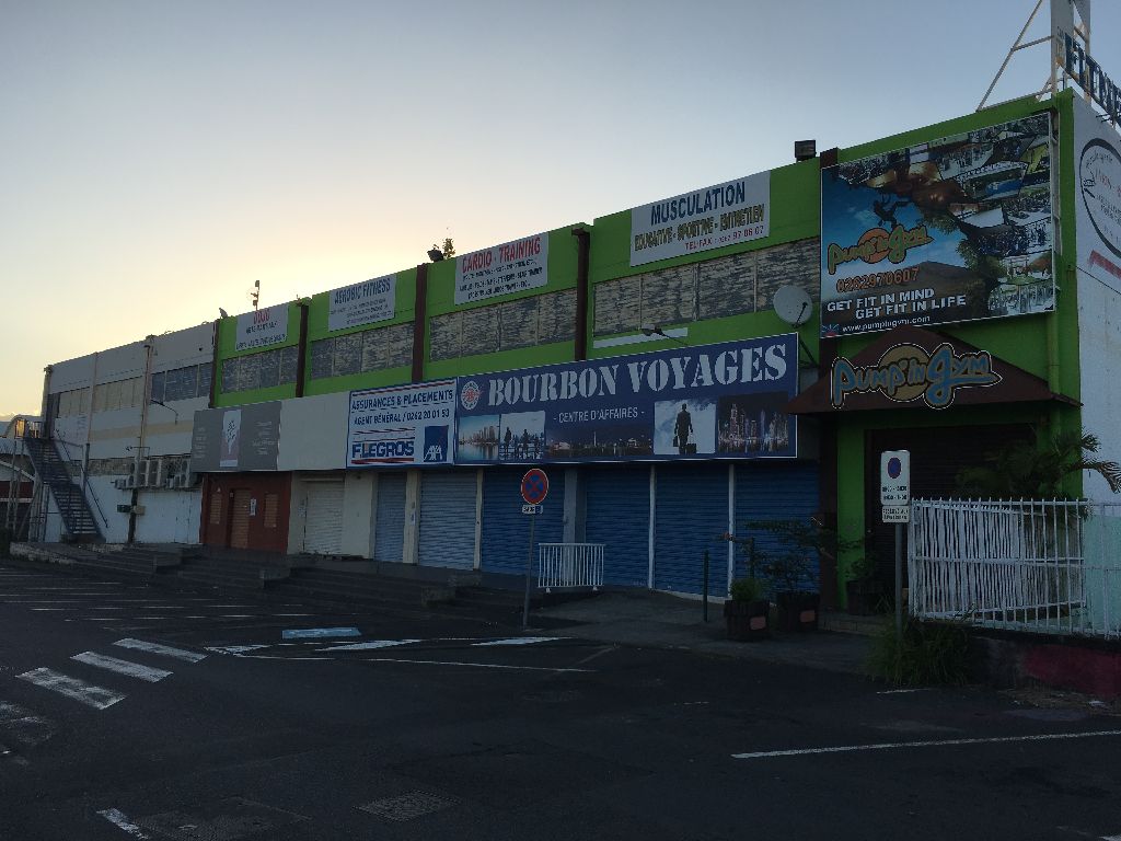 Location local SainteClotilde (97490) Réunion Nord Réf. 83600360