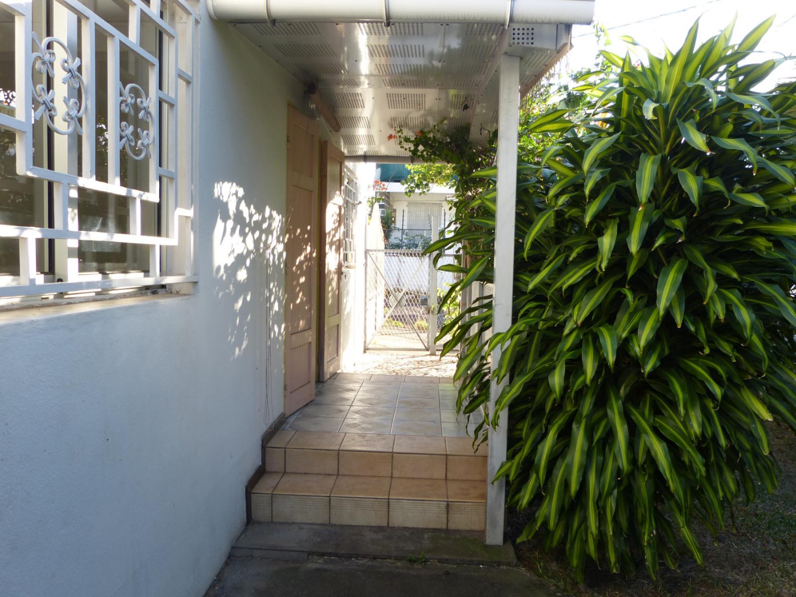 Location maison SainteClotilde (97490) Réunion Nord Réf. 3782UBI