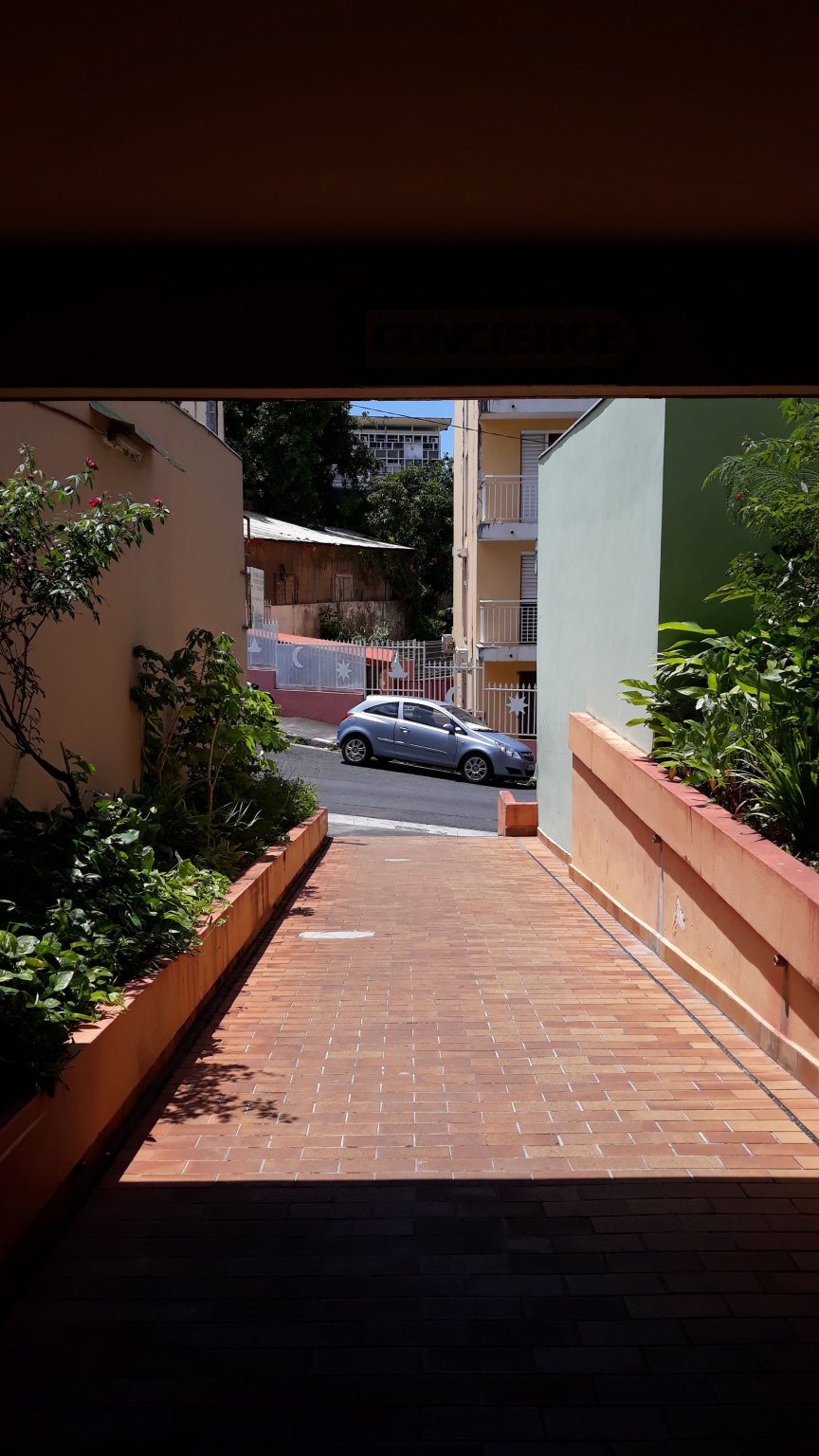 Location studio Pointe à Pitre (97110) Guadeloupe Centre Réf. LST90002145