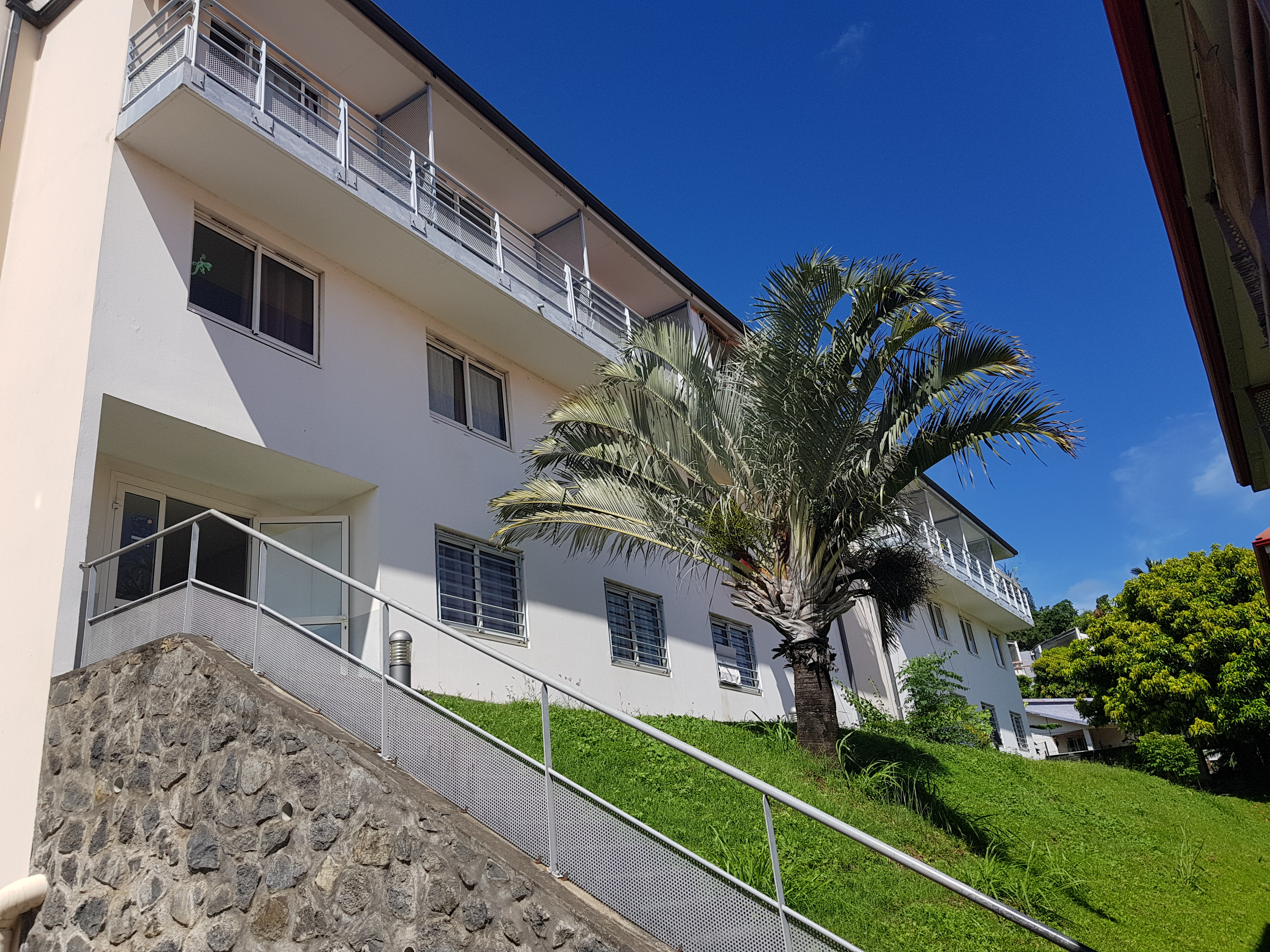 Location t1 bis duplex SainteClotilde (97490) Réunion Nord Réf. T1BSTM